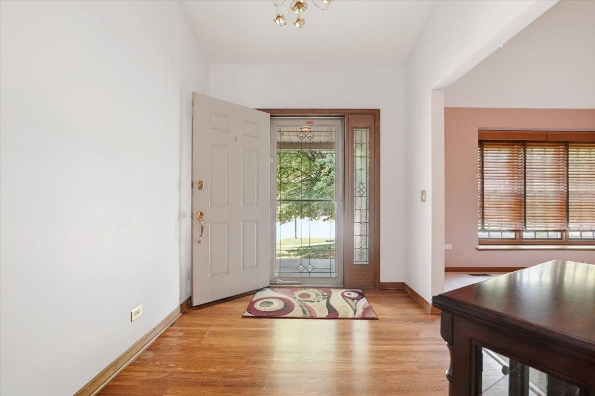1173 N Clearwater Court Property Photo 2