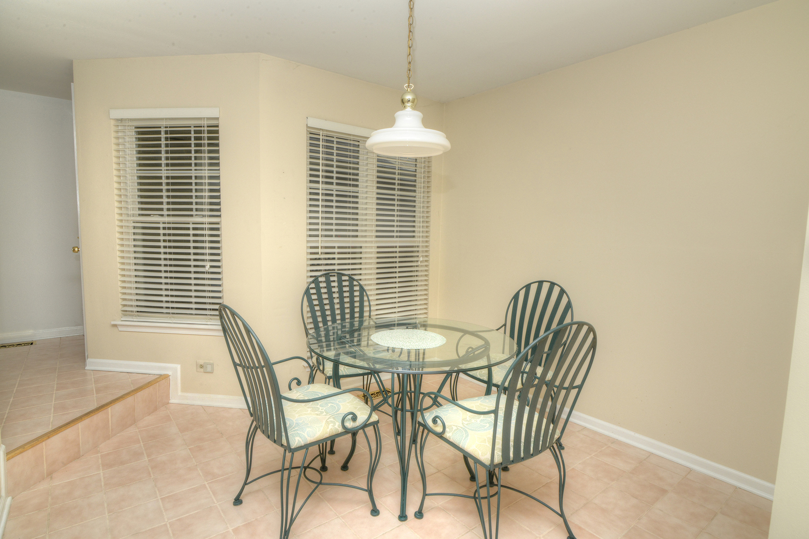1050 Ridgefield Circle Property Photo 10