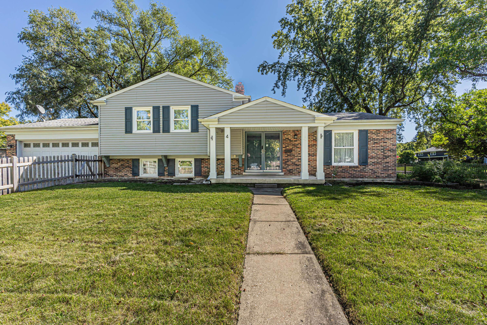 4 Tamarack Avenue Property Photo 3