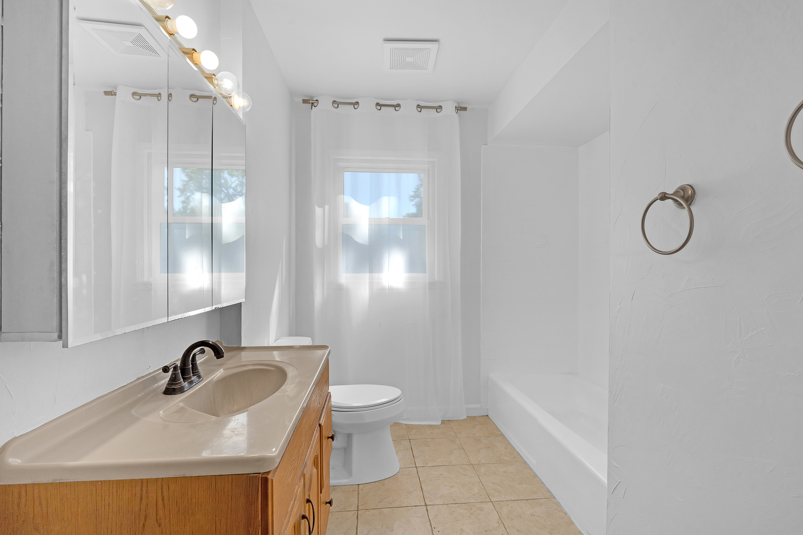 4 Tamarack Avenue Property Photo 21