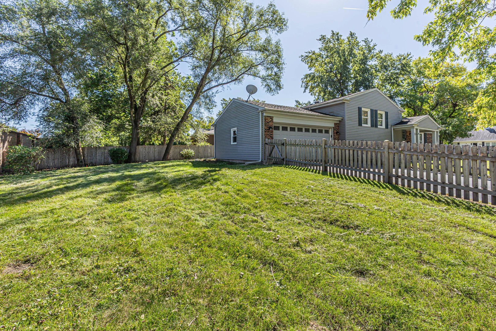 4 Tamarack Avenue Property Photo 27