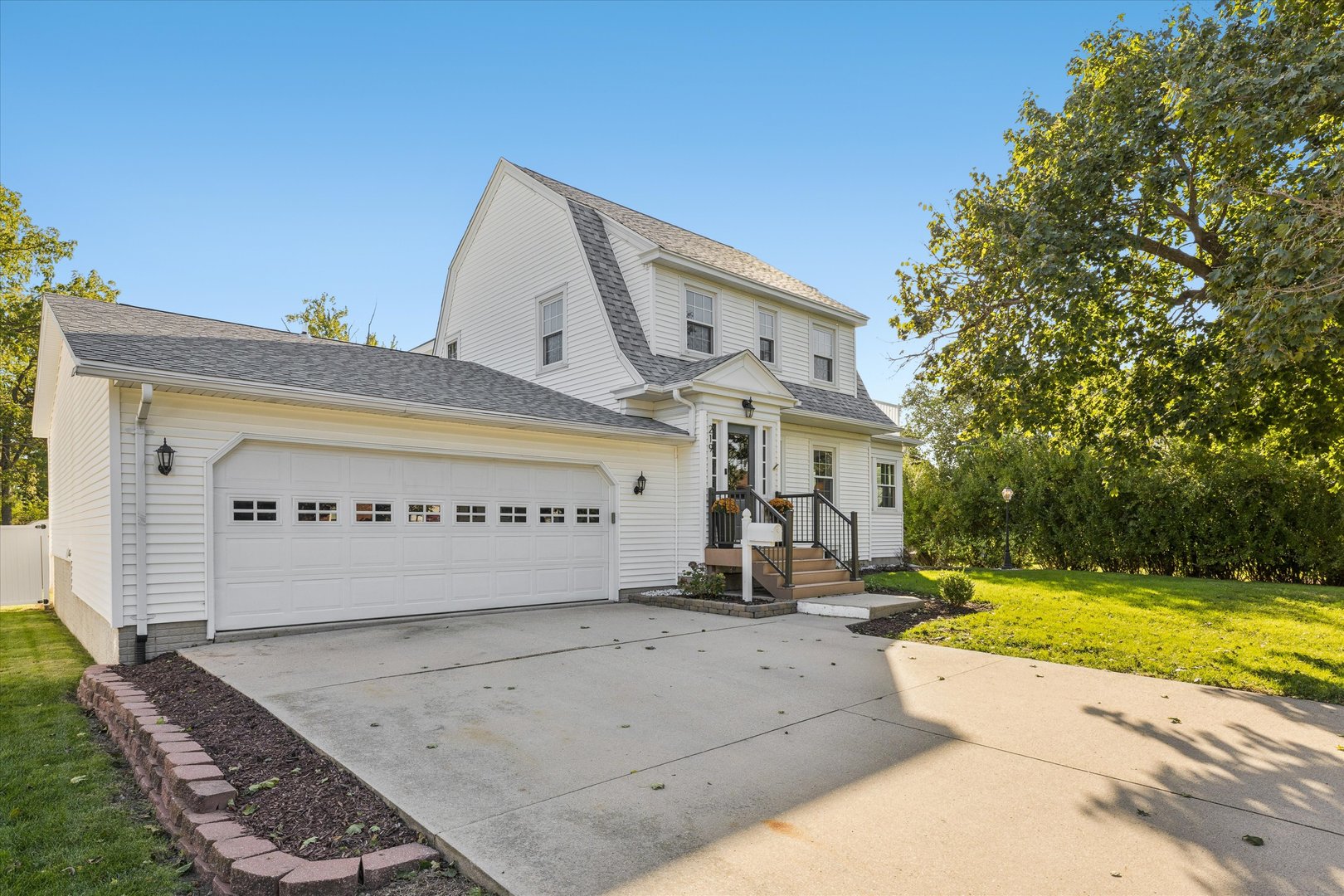 219 10th Street Property Photo 3
