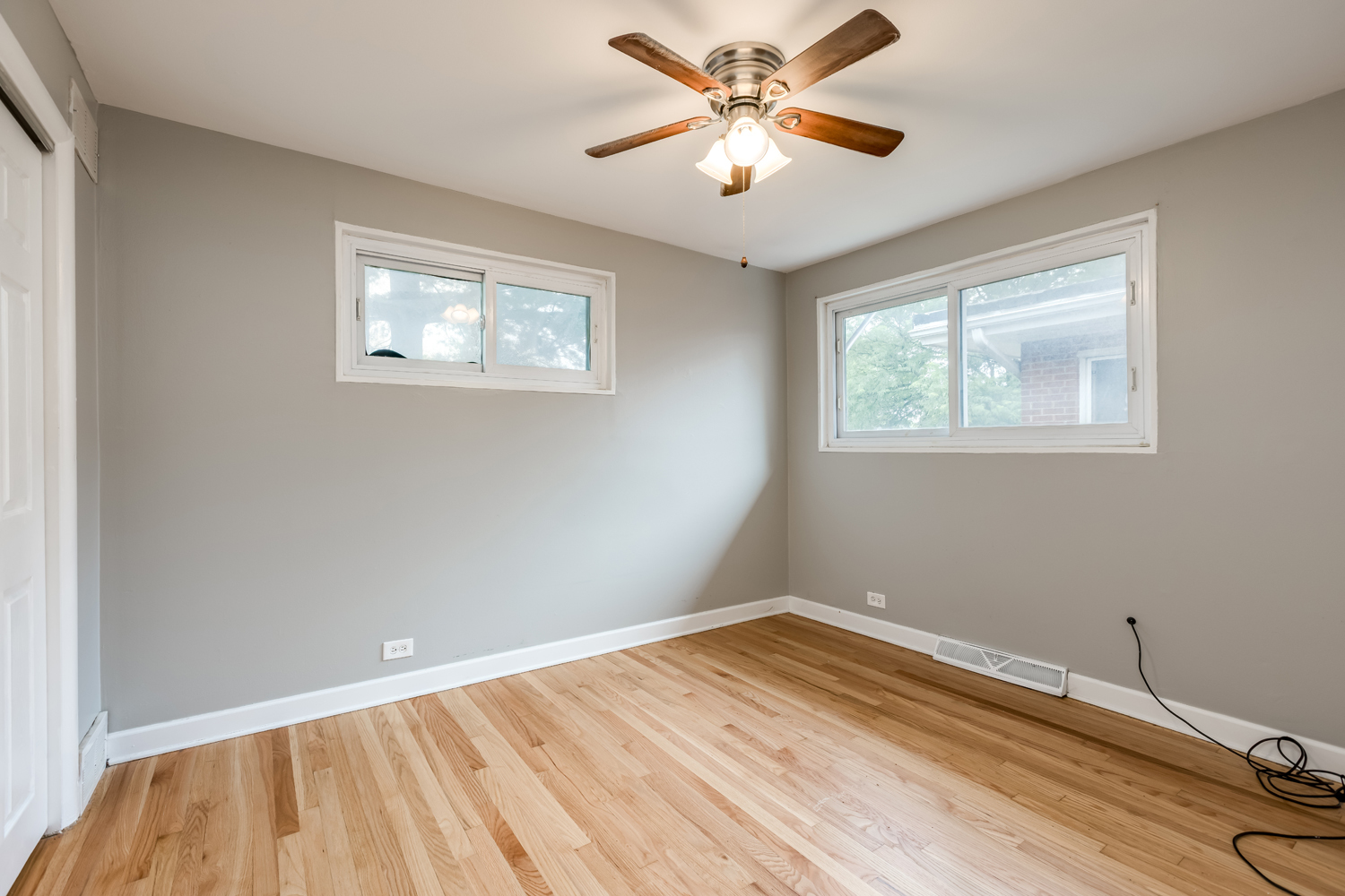 4720 Main Street A Property Photo 15