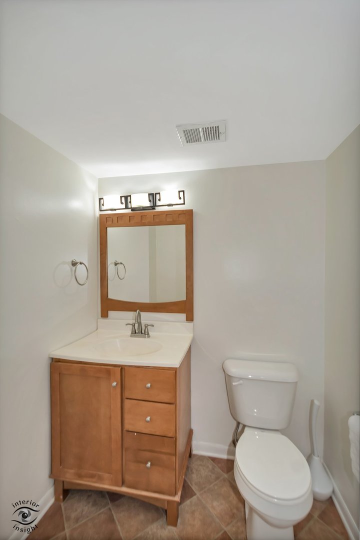 1311 S Finley Road 218 Property Photo 16
