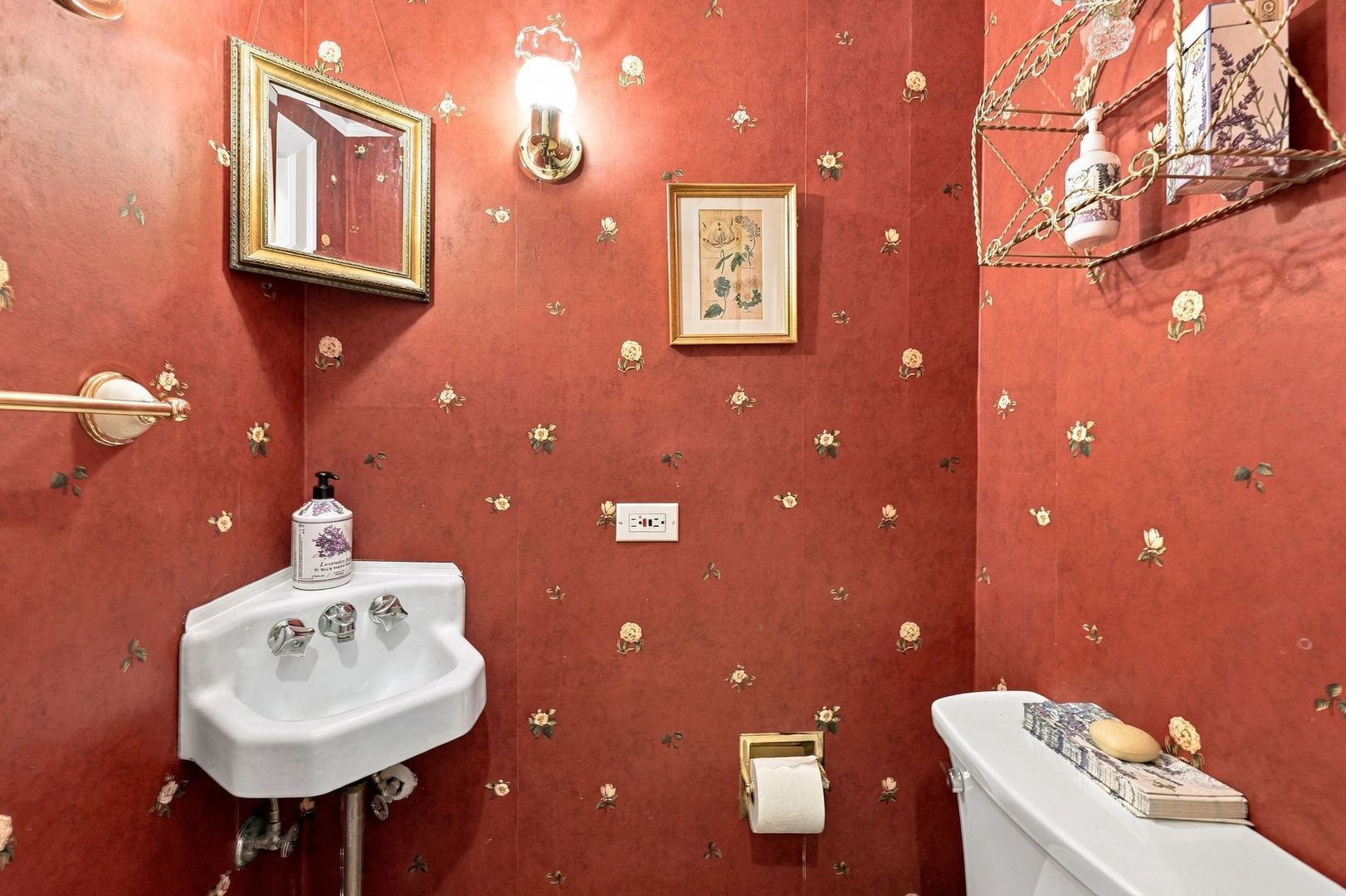 420 Lincoln Avenue Property Photo 18