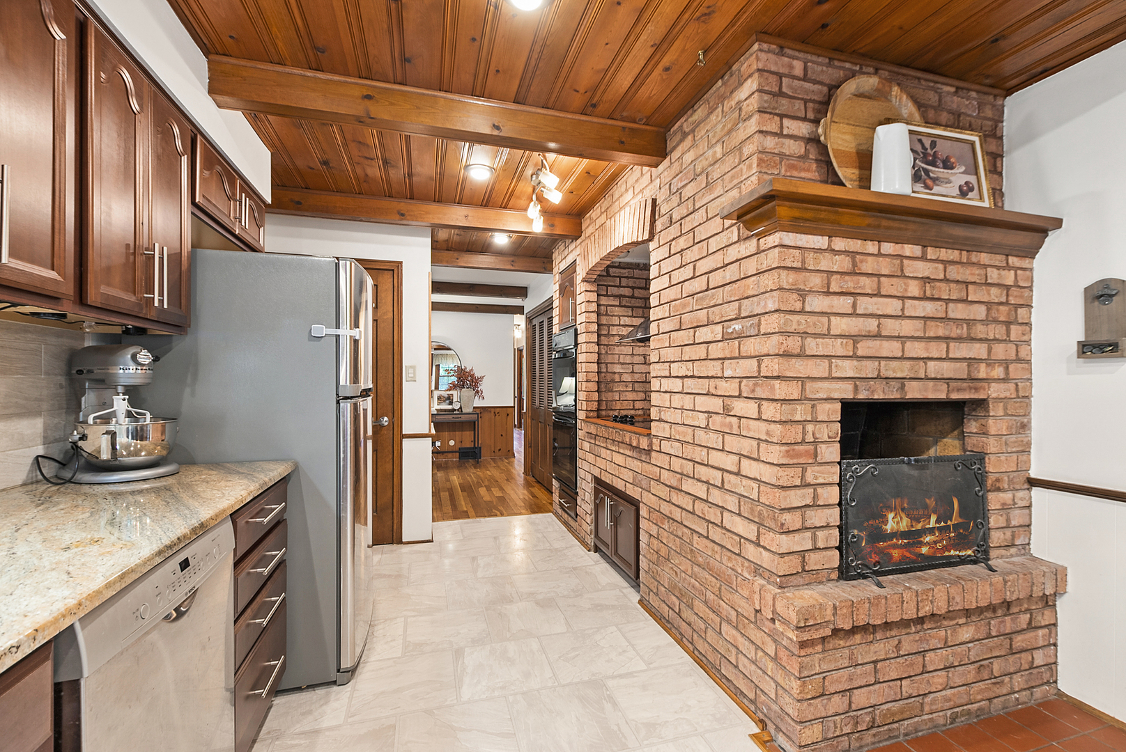 20525 Attica Road Property Photo 11
