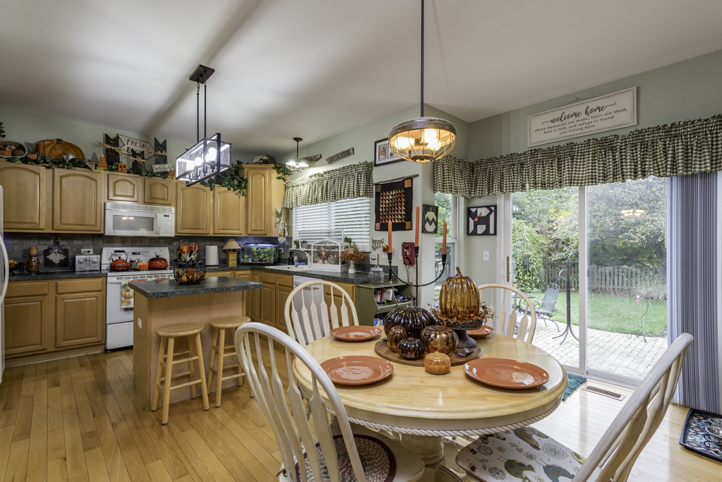 821 Woodhill Court Property Photo 8