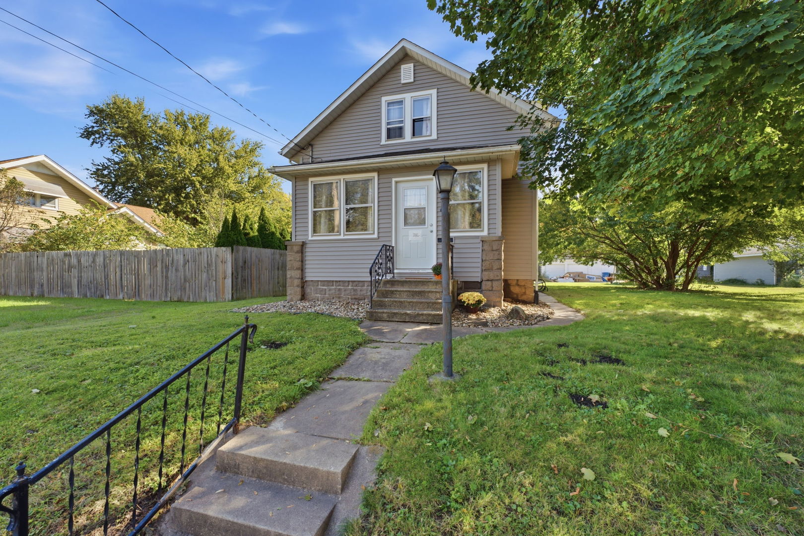 2526 4th Street Property Photo 1