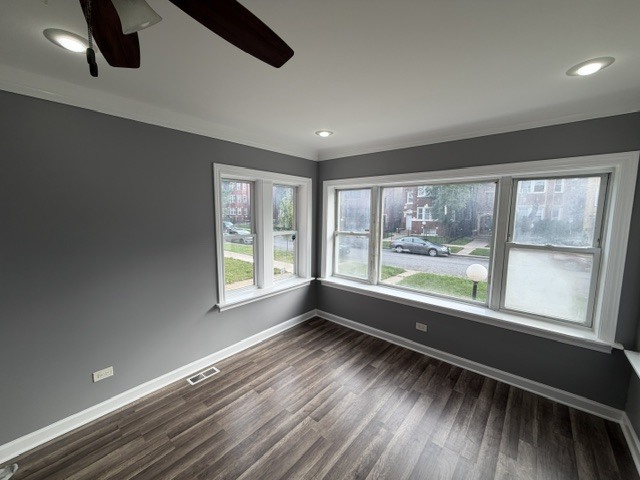 8048 S Vernon Avenue Property Photo 1