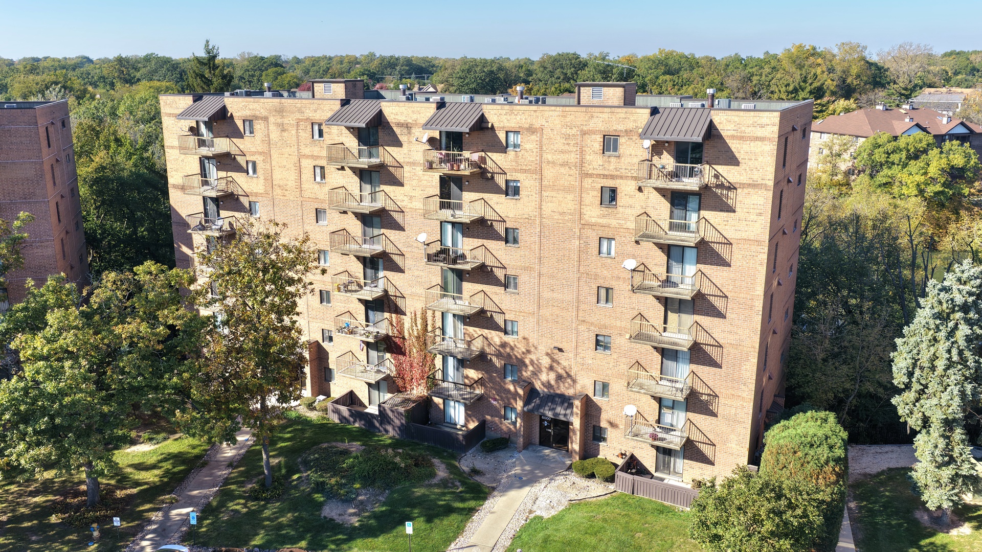 6000 Lake Bluff Drive 202 Property Photo 1
