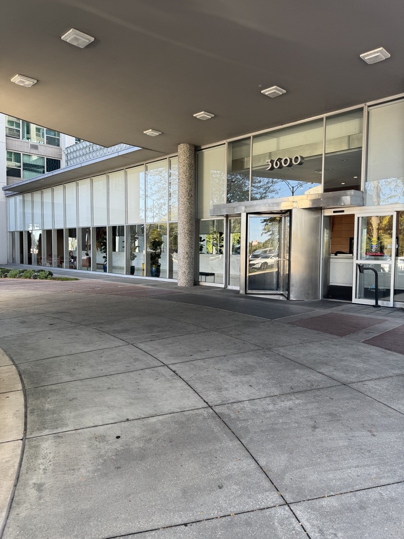 3600 N Lake Shore Drive 616 Property Photo 1