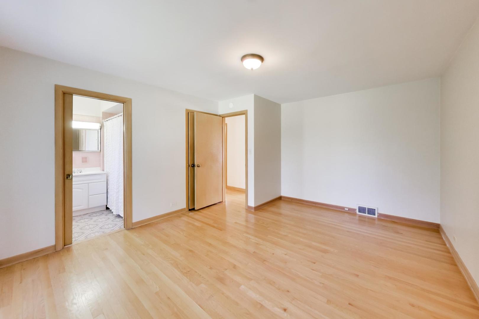 1201 S Lincoln Avenue Property Photo 16