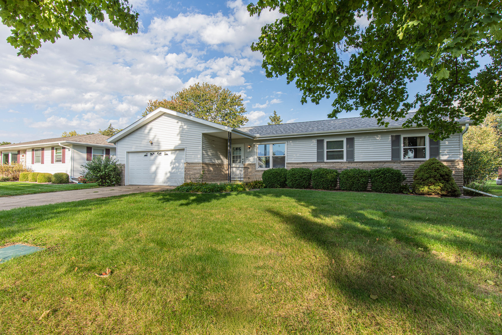1725 Fletcher Street Property Photo 1