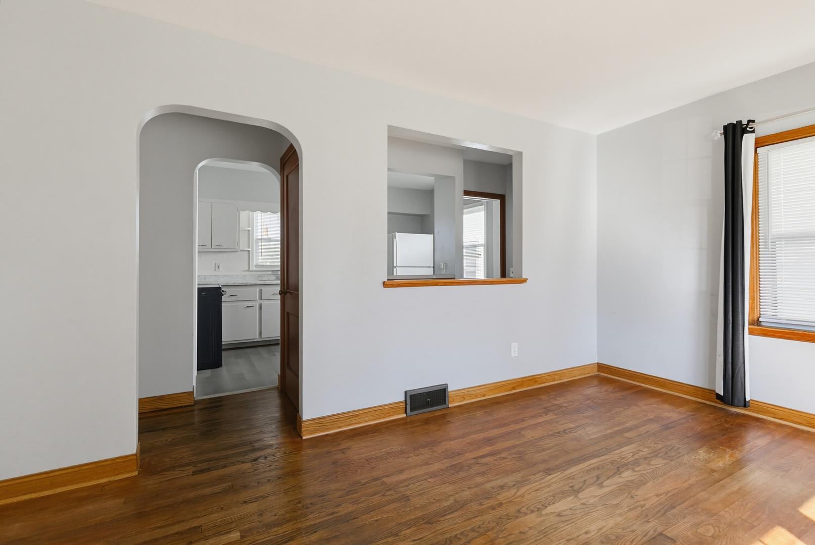 244 W 31st Street Property Photo 8