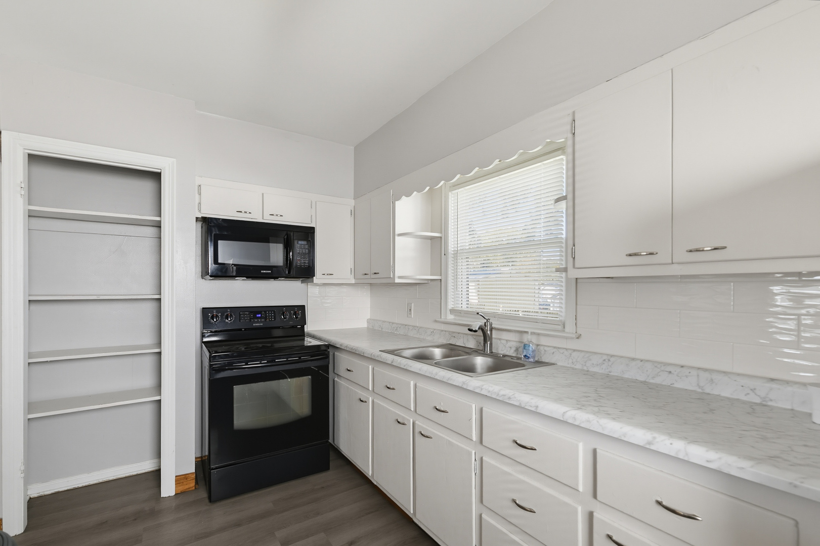 244 W 31st Street Property Photo 10