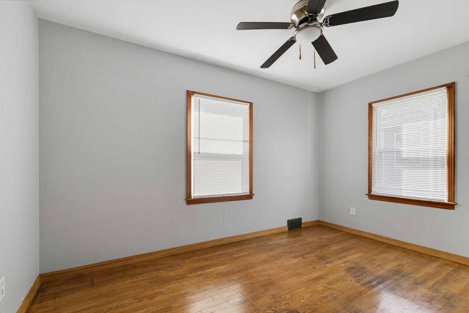 244 W 31st Street Property Photo 18