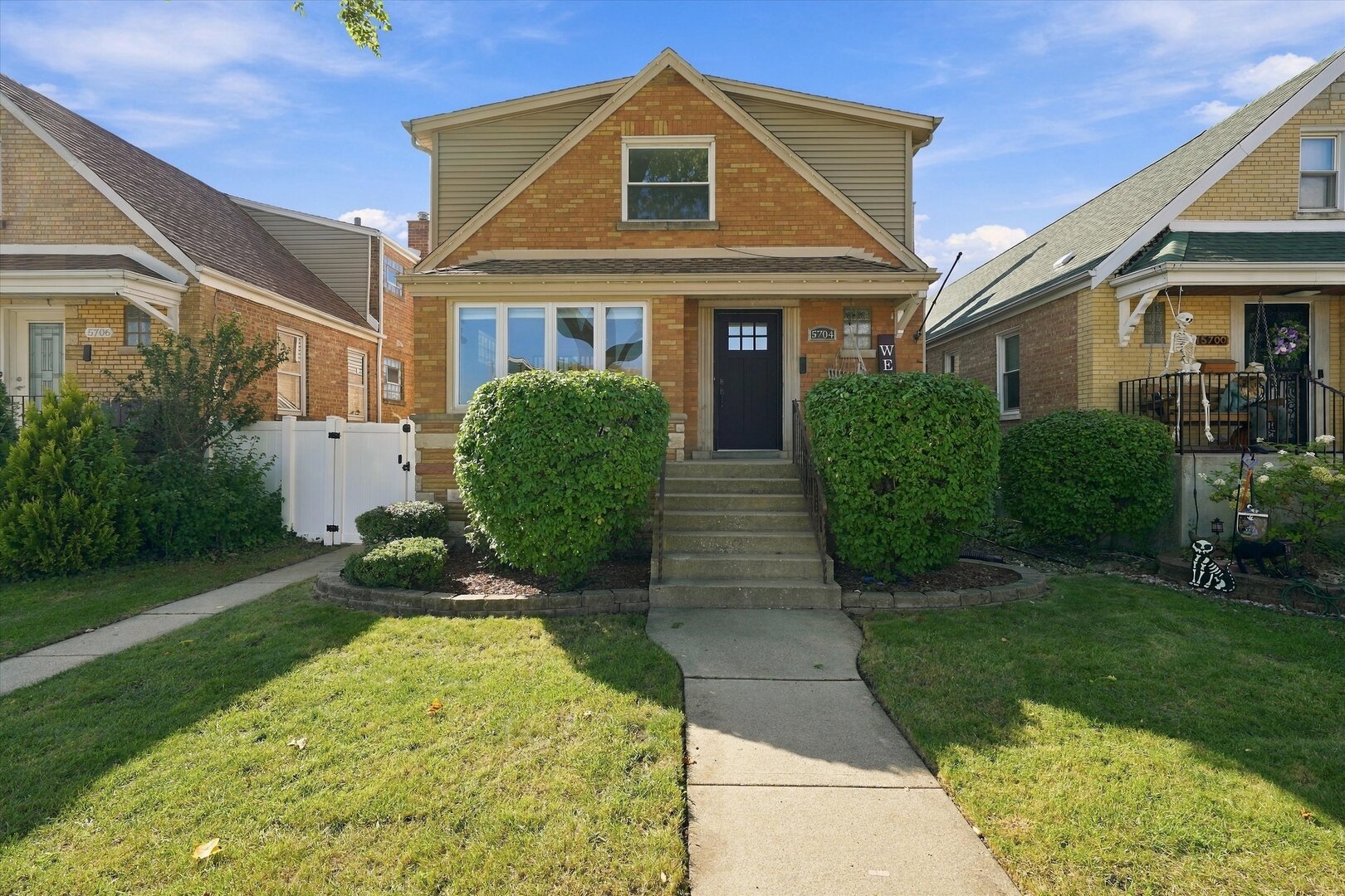 5704 S Oak Park Avenue Property Photo 1
