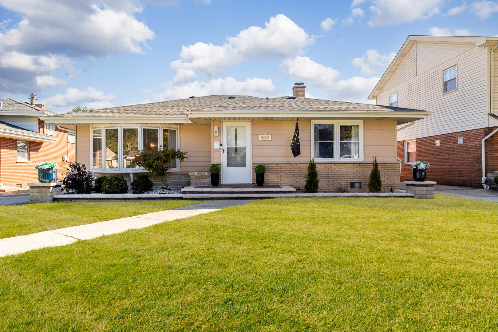 9205 Menard Avenue Property Photo 1