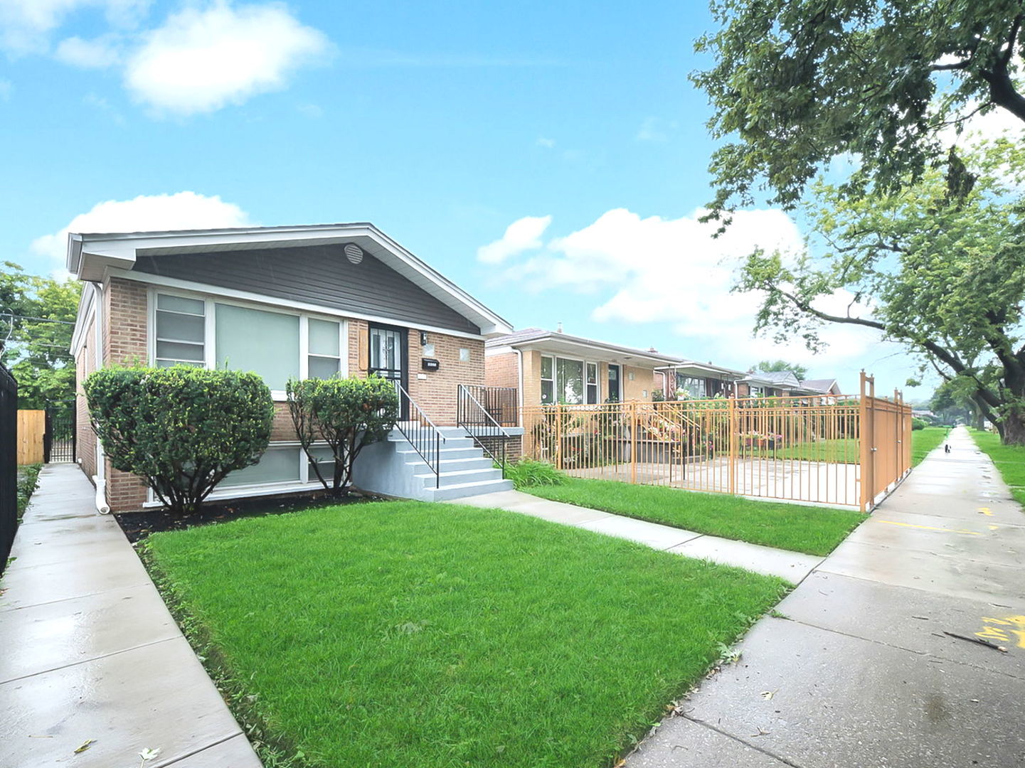 6525 S Bell Avenue Property Photo 3