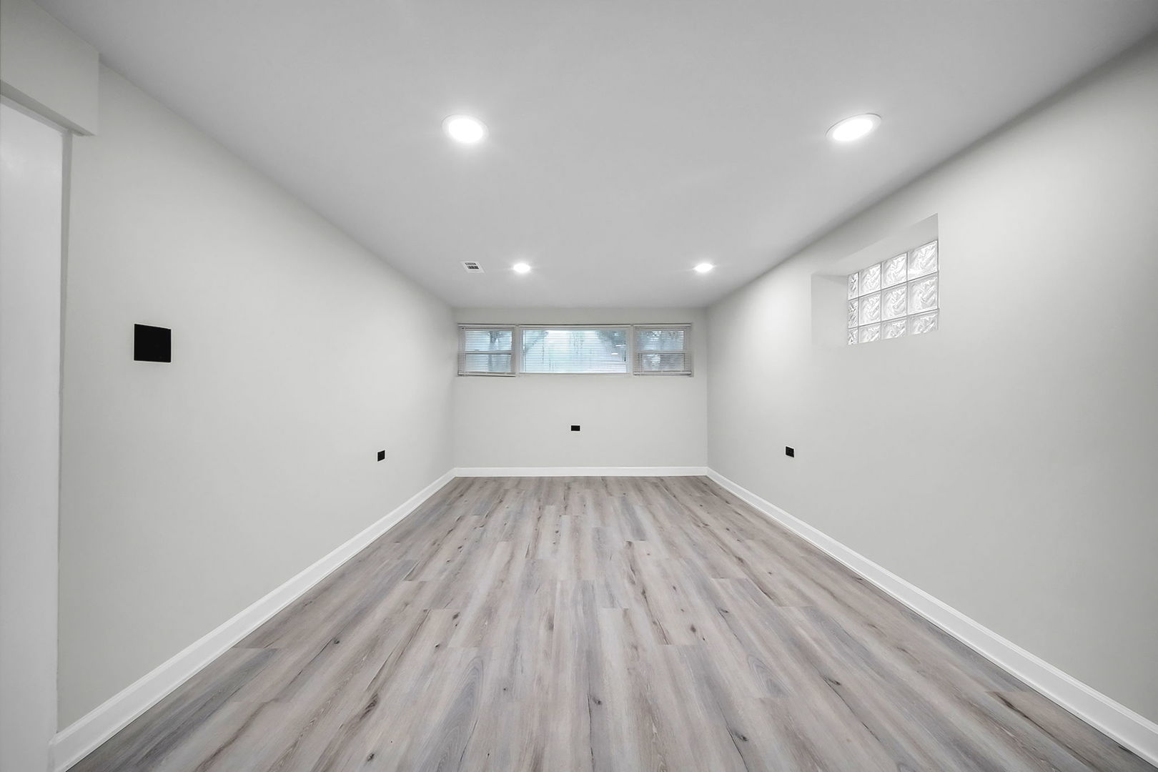 6525 S Bell Avenue Property Photo 22