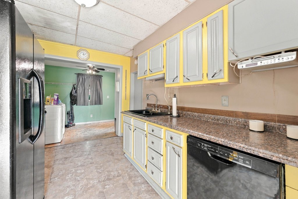 608 3rd Avenue Property Photo 19