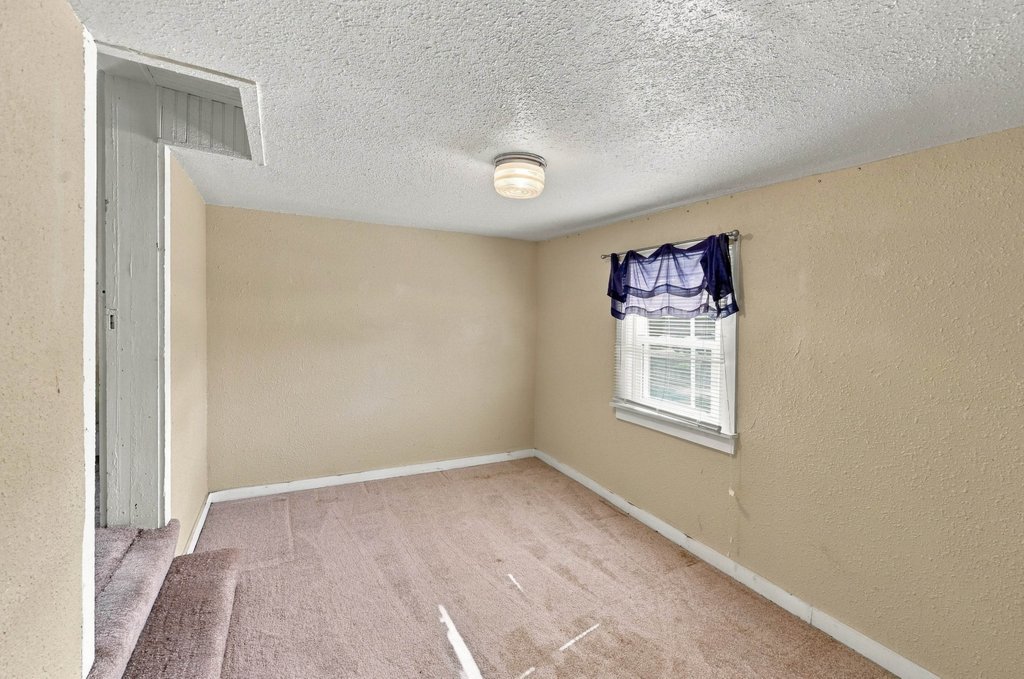 608 3rd Avenue Property Photo 27