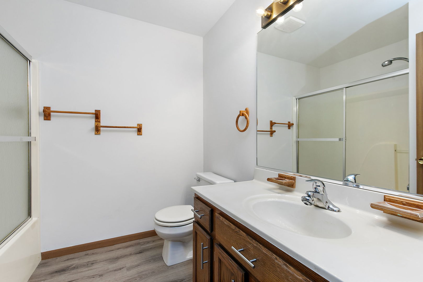 320 Woodridge Circle B Property Photo 16