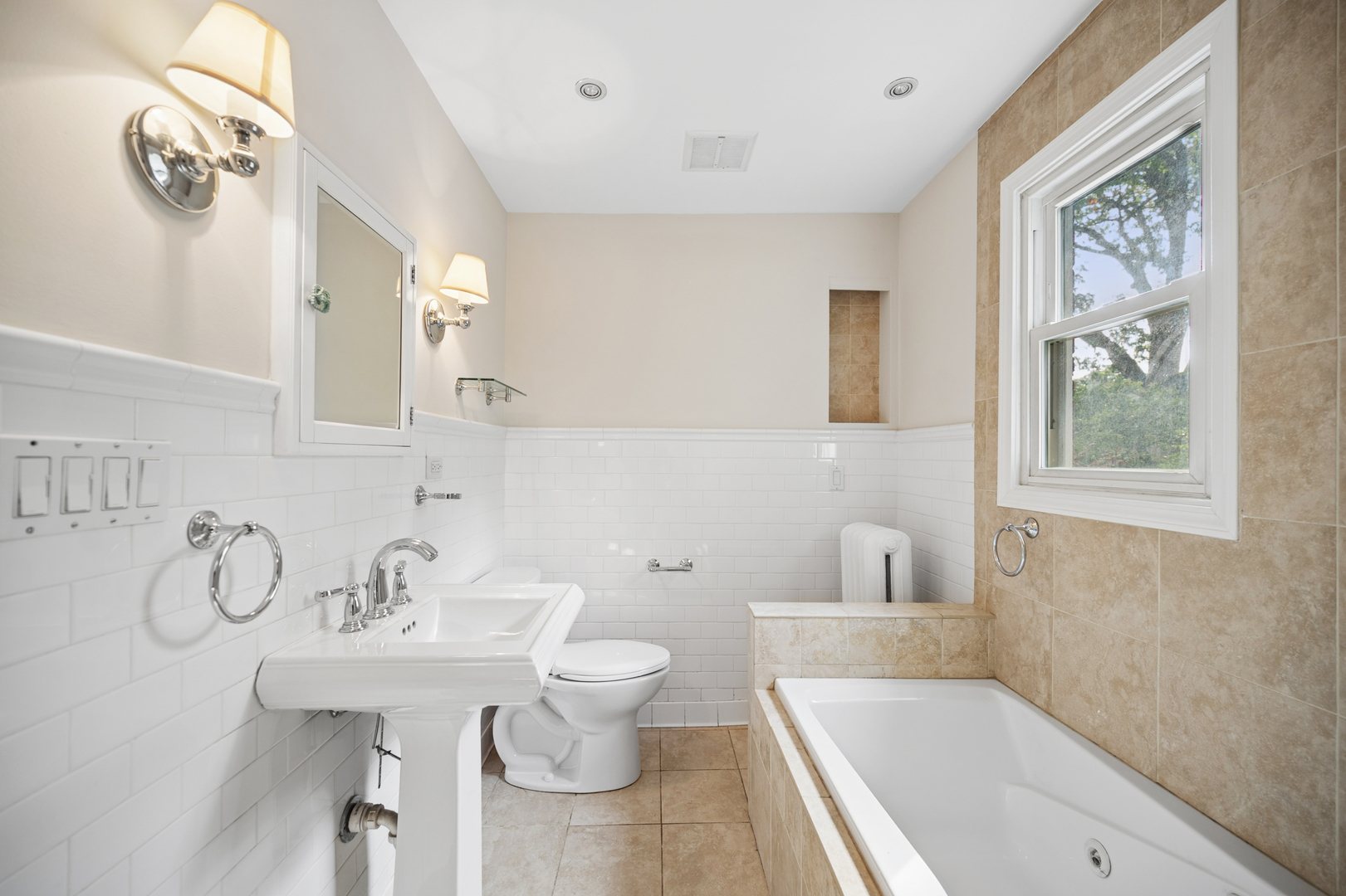 1540 Sheridan Road Property Photo 13