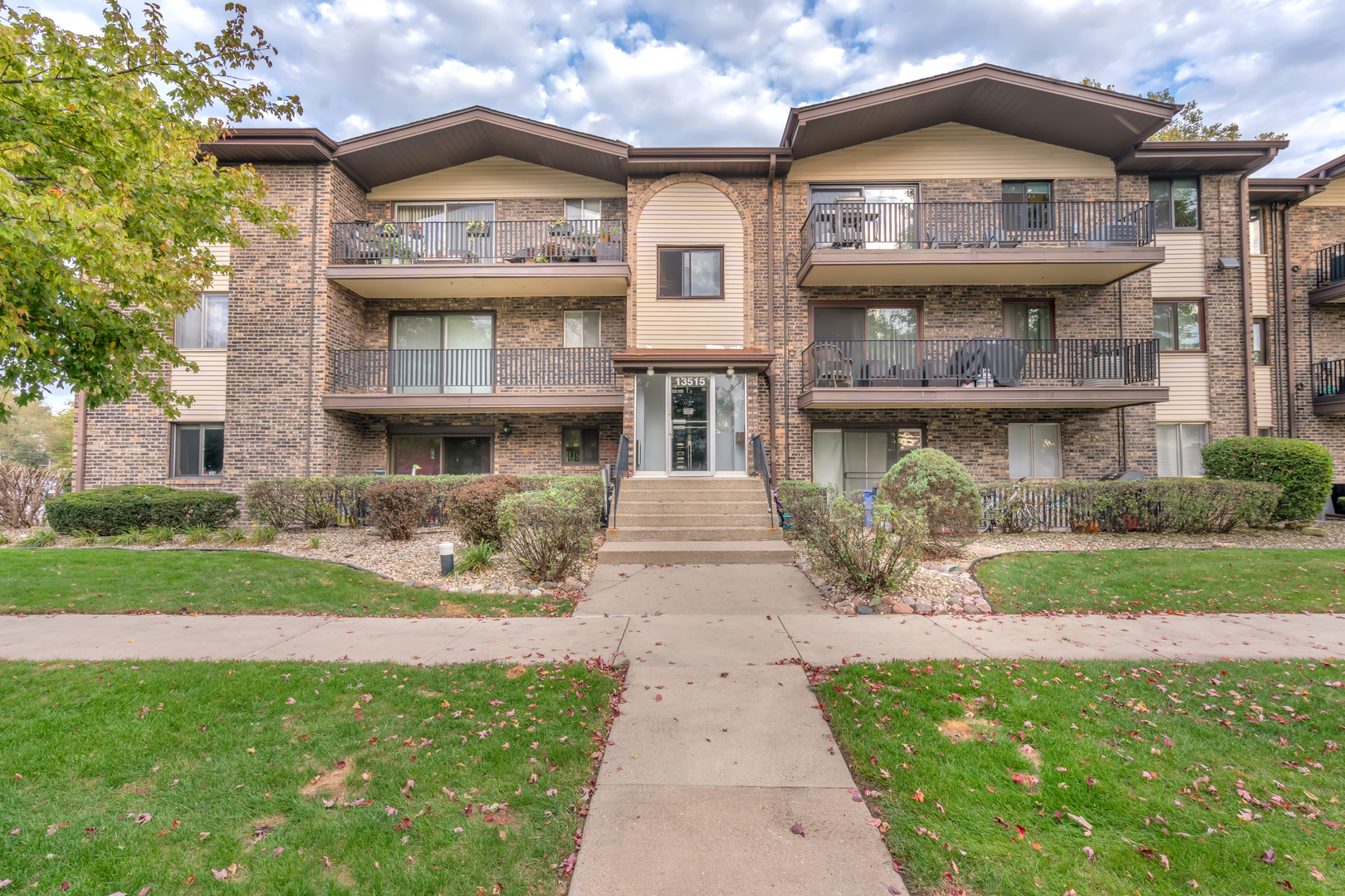 13515 Le Claire Avenue 58 Property Photo 1