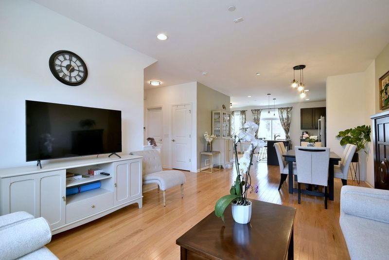 803 Lee Street Property Photo 3