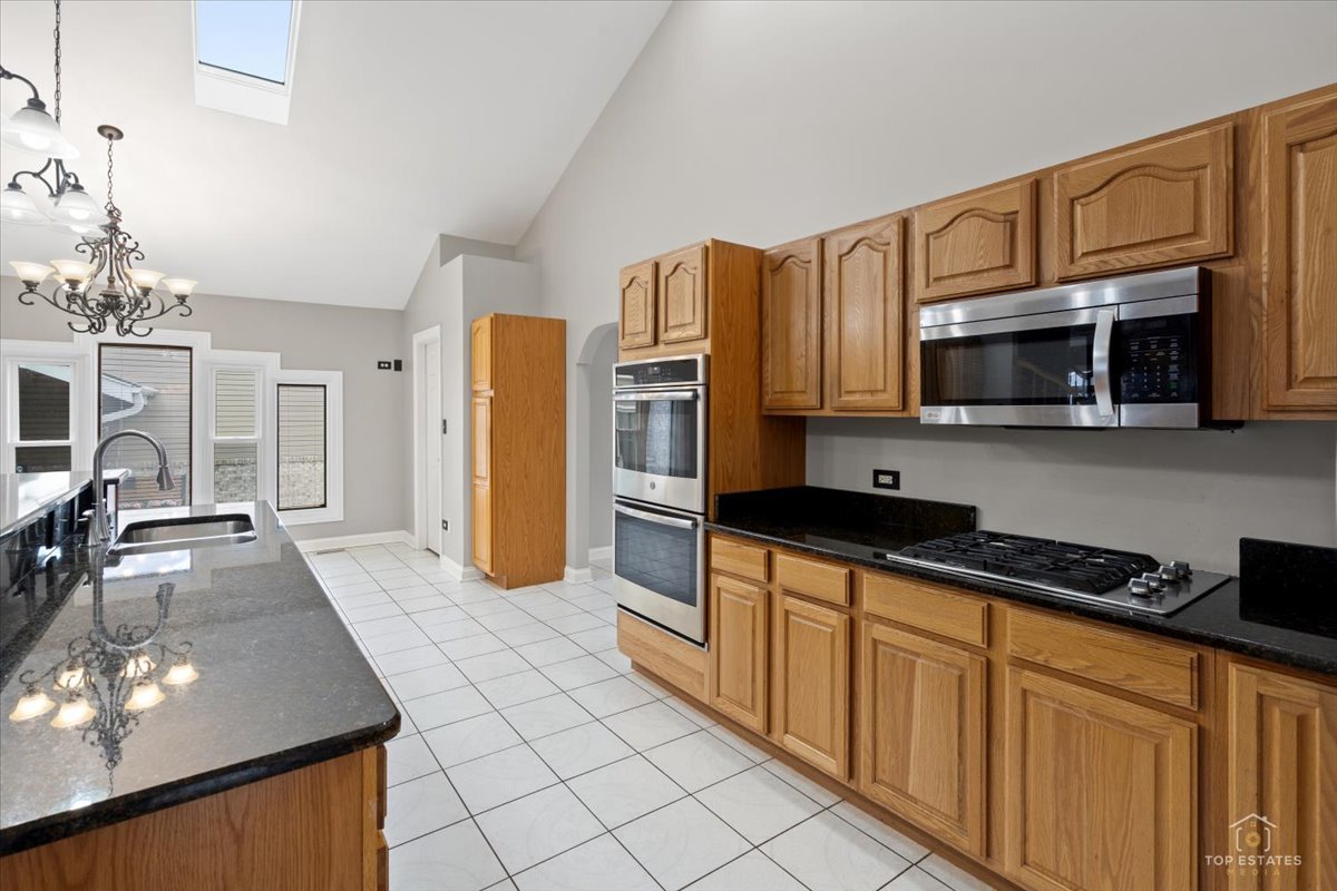 6613 Conrad Avenue Property Photo 8