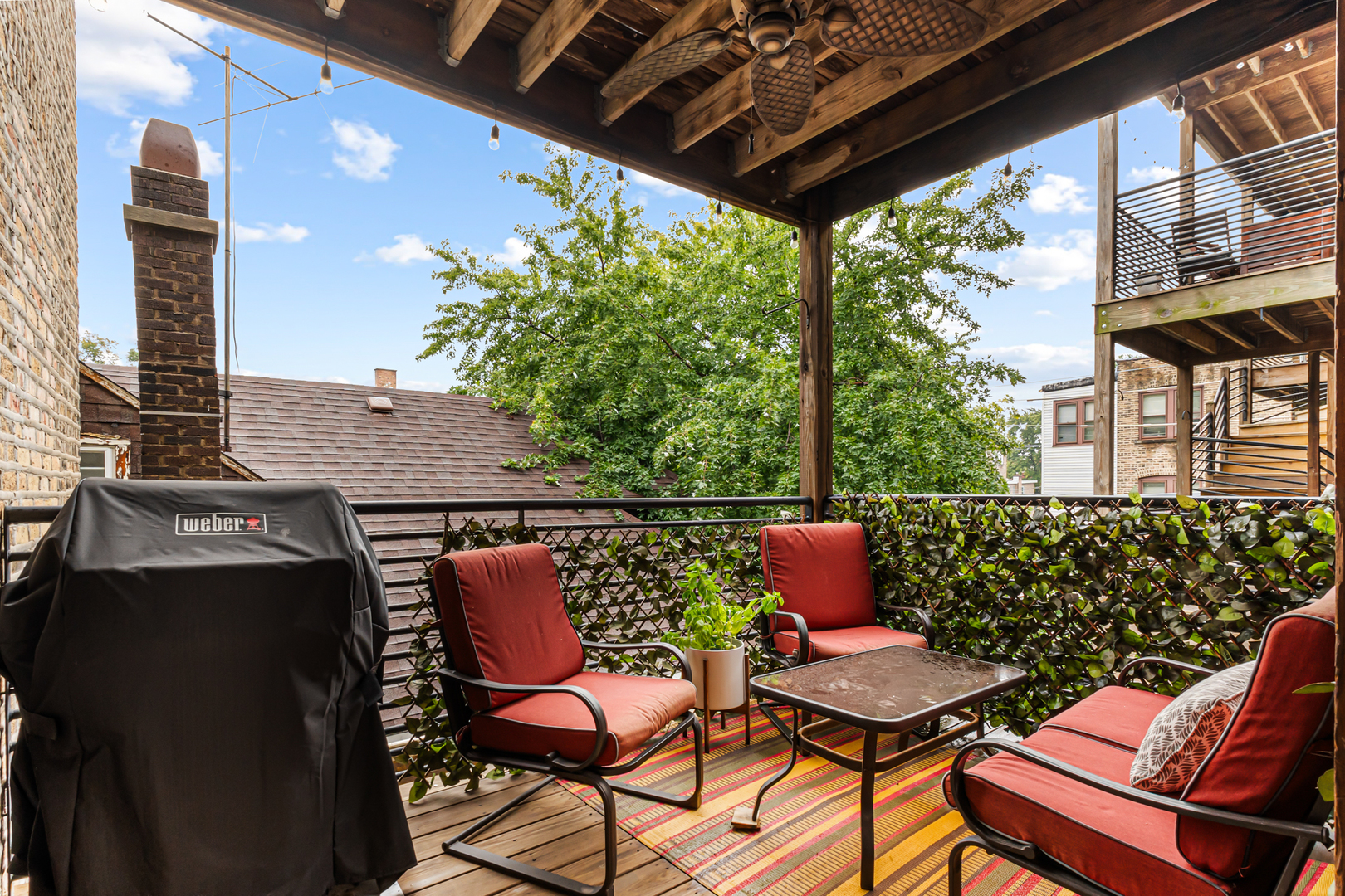 2021 W Arthur Avenue 2e Property Photo 6