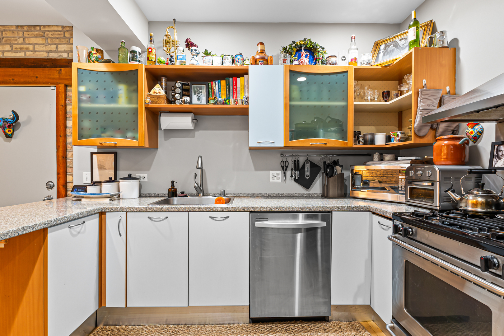 2021 W Arthur Avenue 2e Property Photo 12