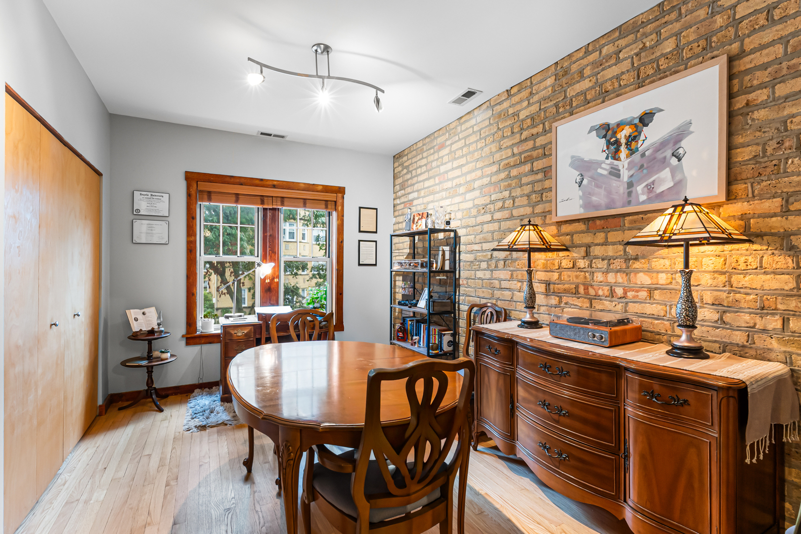 2021 W Arthur Avenue 2e Property Photo 13