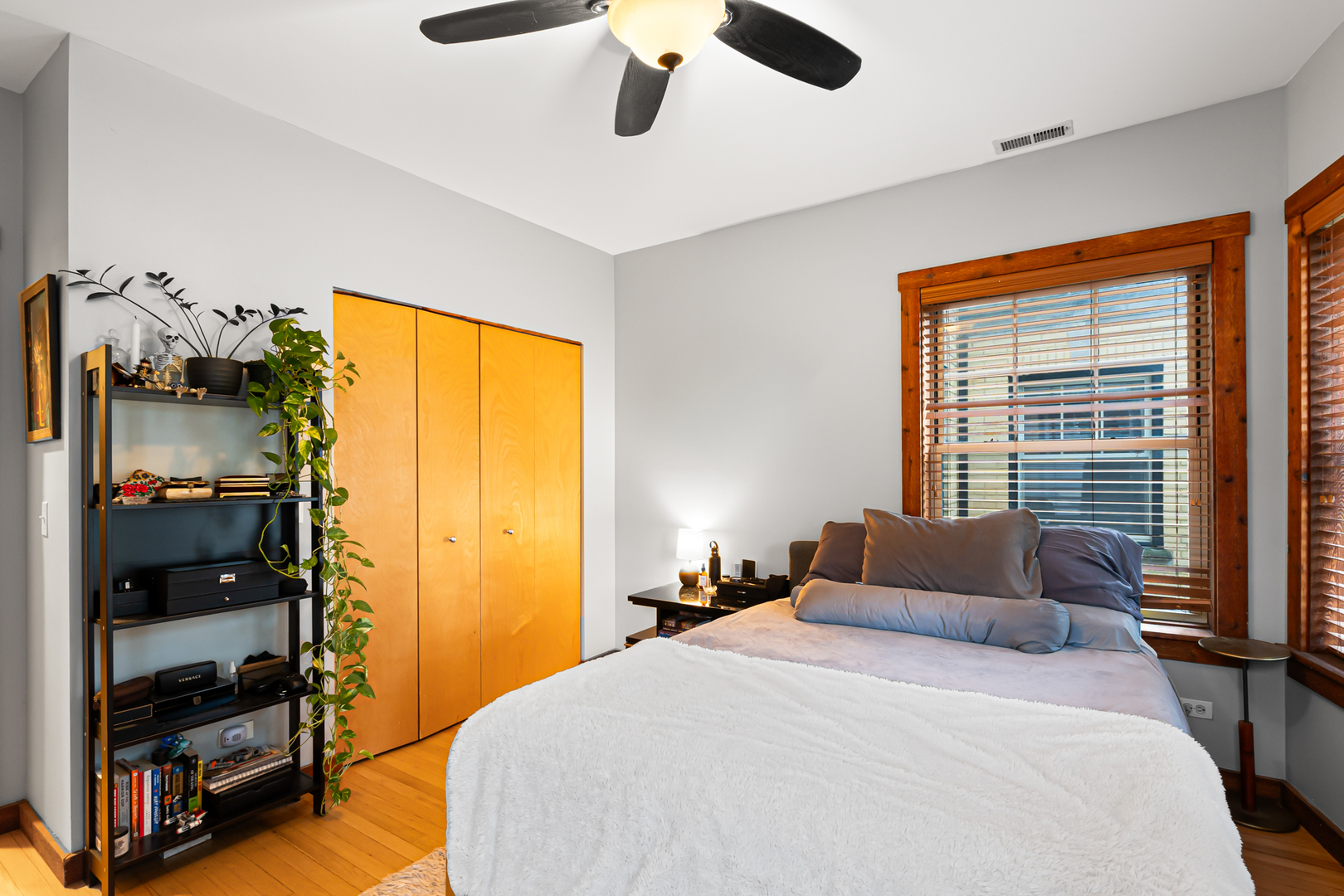 2021 W Arthur Avenue 2e Property Photo 17