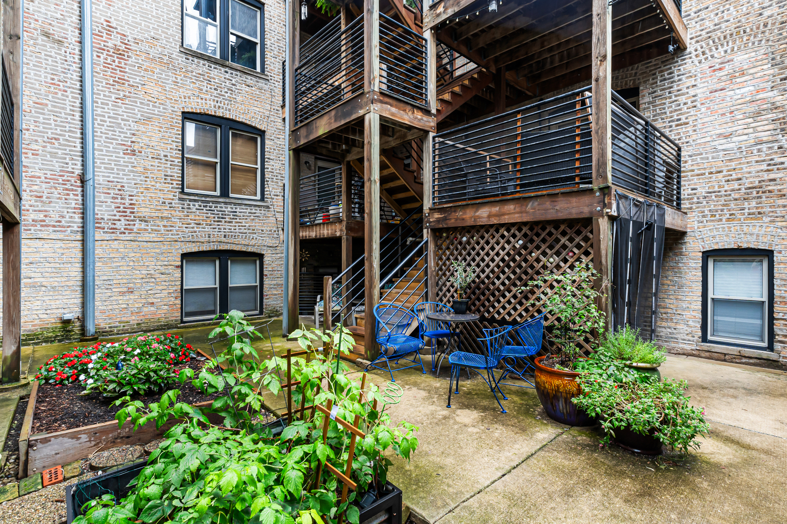 2021 W Arthur Avenue 2e Property Photo 20