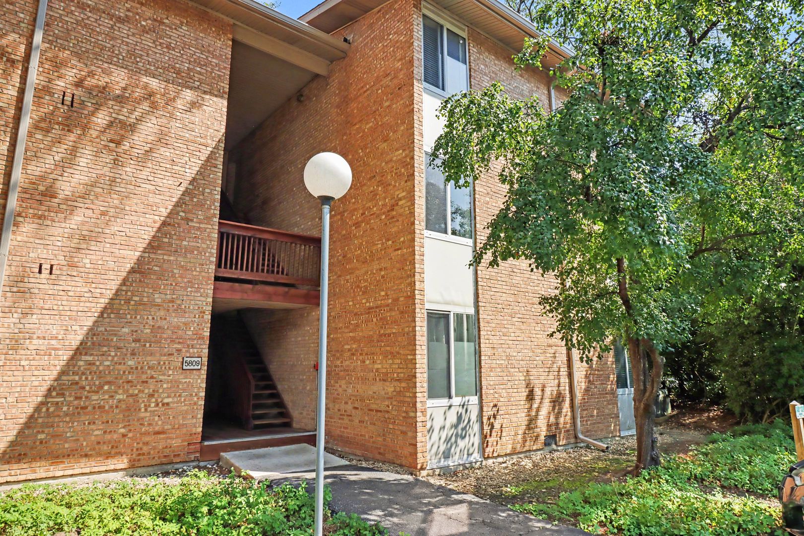 5809 Oakwood Drive D Property Photo 1