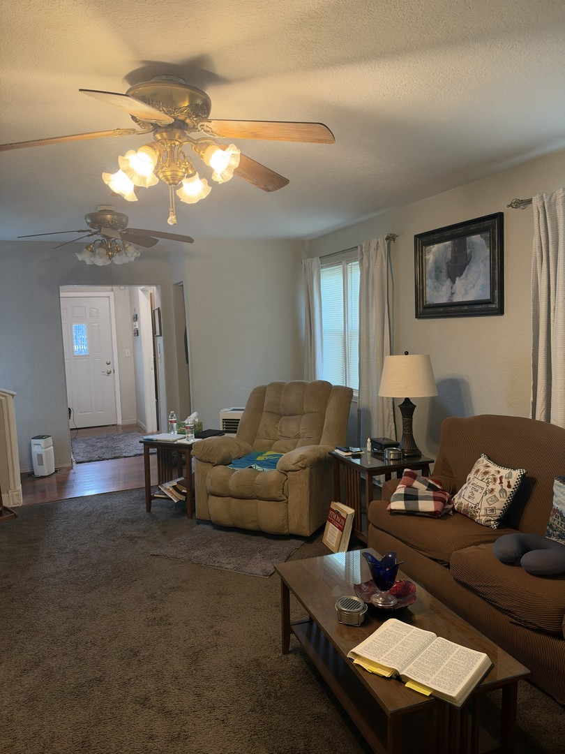305 4th Avenue Property Photo 5
