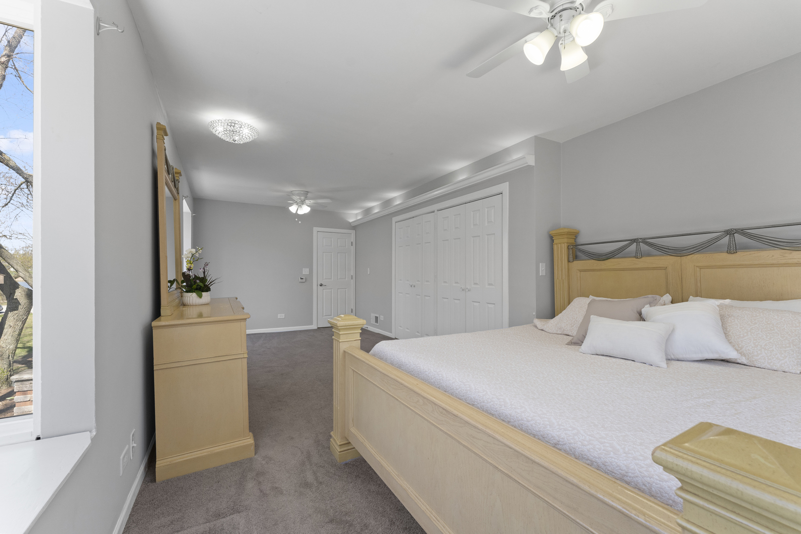 161 W Greenfield Avenue Property Photo 10