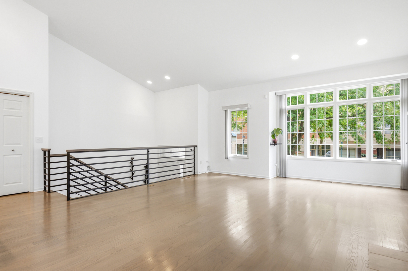 60 E Hattendorf Avenue Property Photo 8