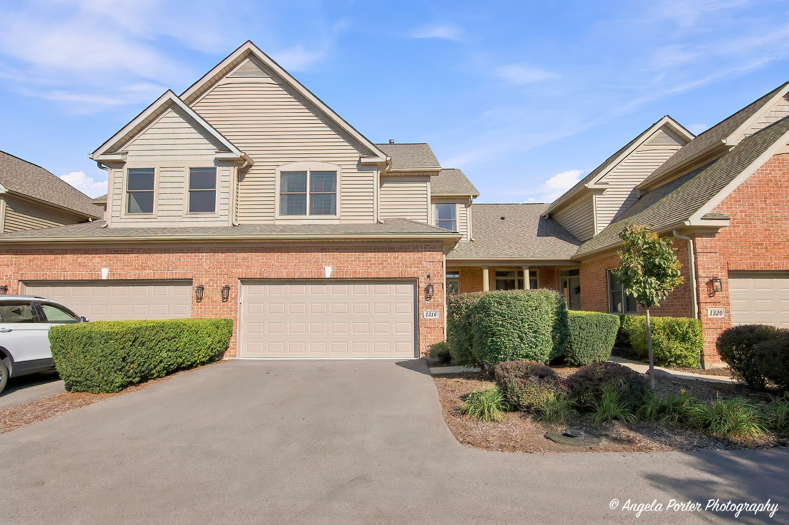 1316 Inverness Court Property Photo 1