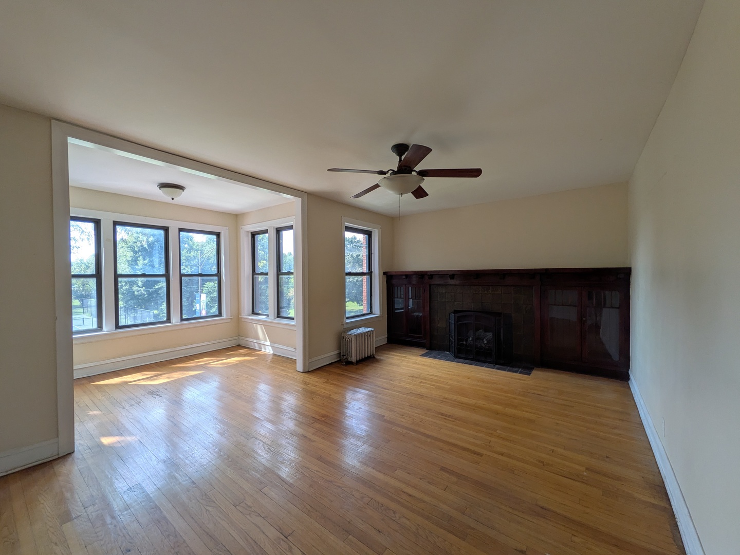 644 E 51st Street 2w Property Photo 2