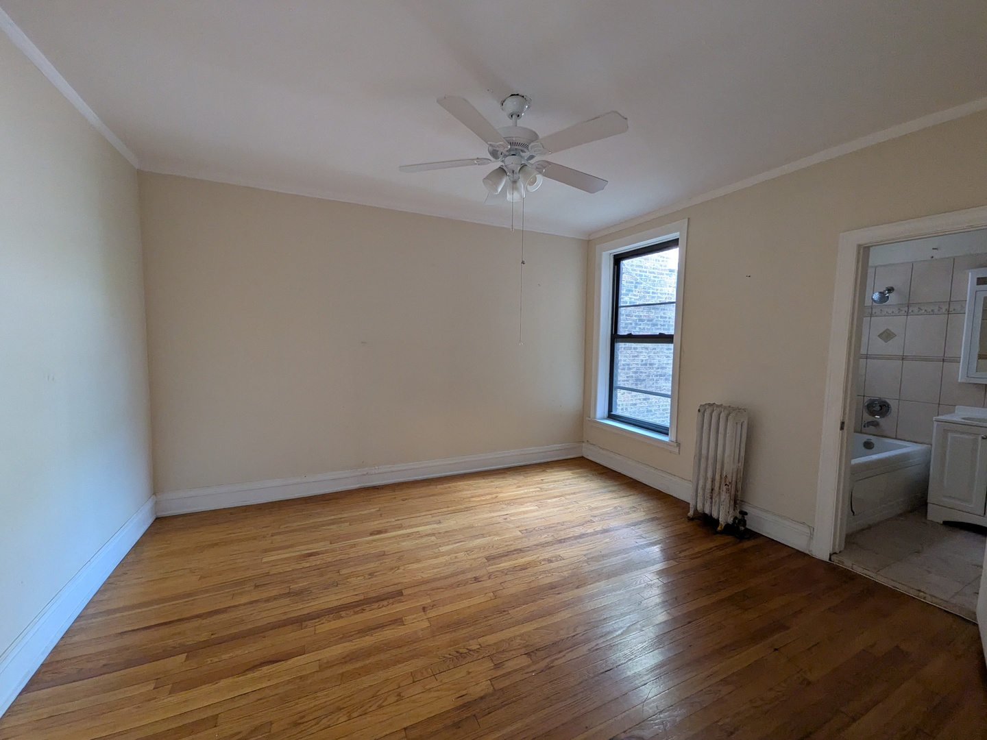 644 E 51st Street 2w Property Photo 4