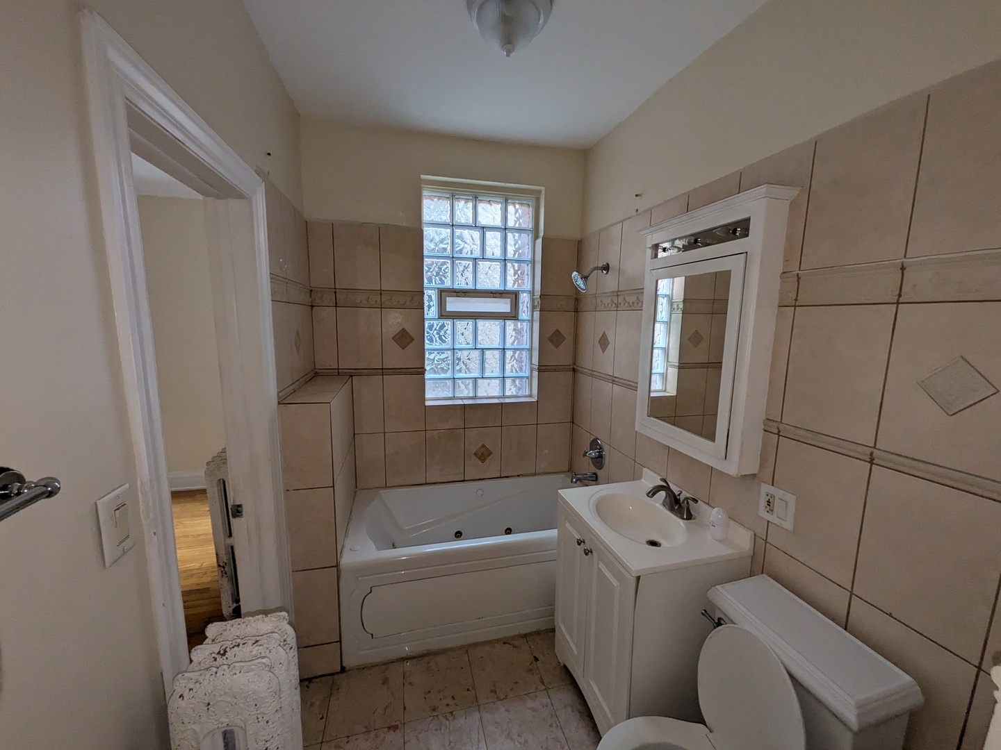 644 E 51st Street 2w Property Photo 5