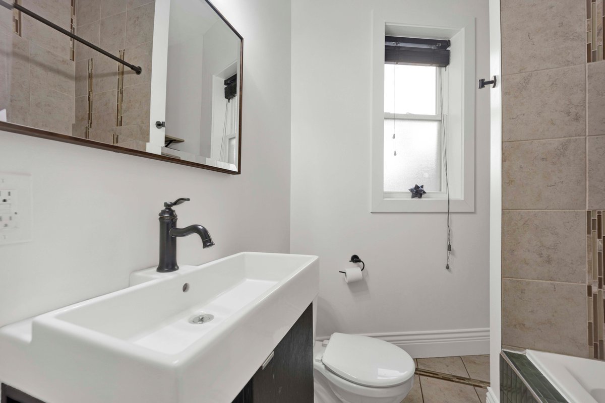 4627 S Saint Lawrence Avenue Property Photo 19