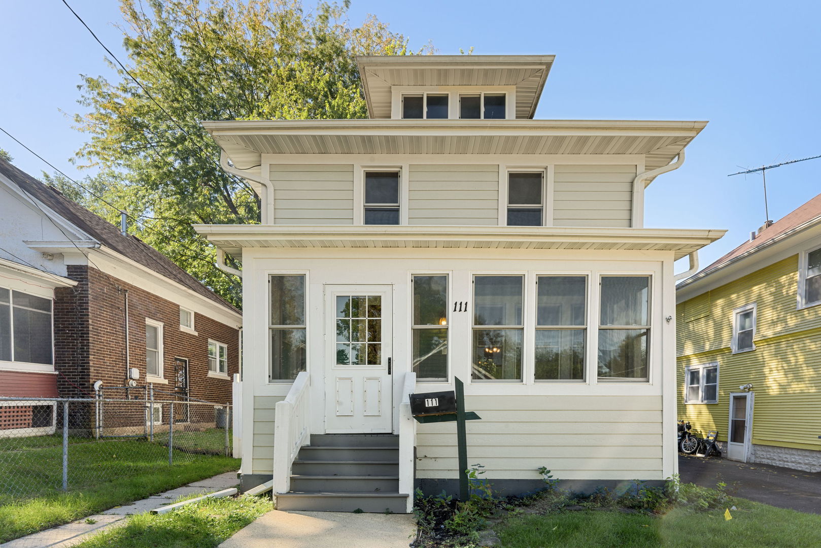 111 Warren Avenue Property Photo 1