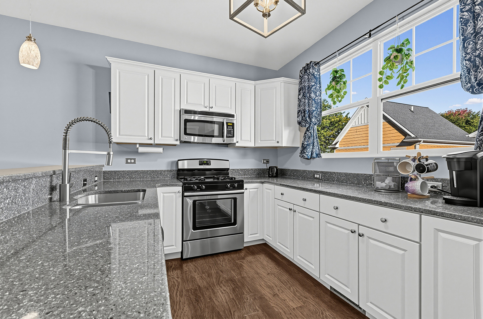 5 River Row Property Photo 17