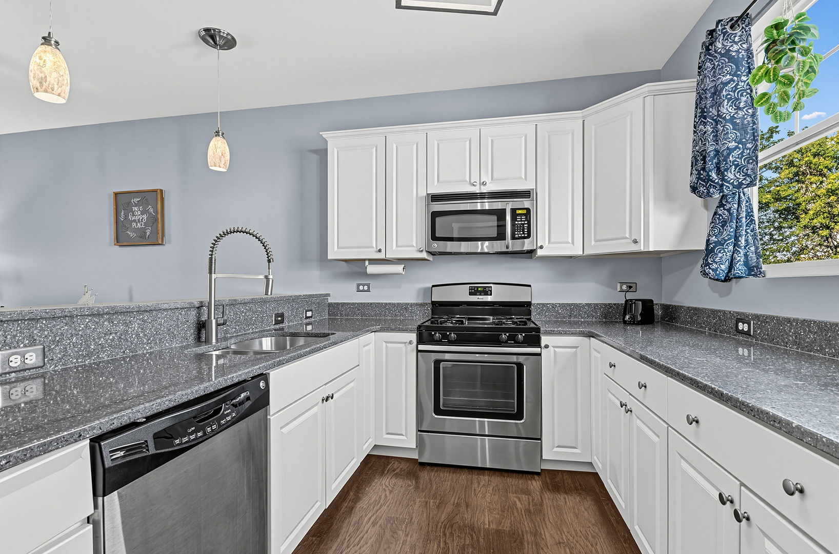 5 River Row Property Photo 18