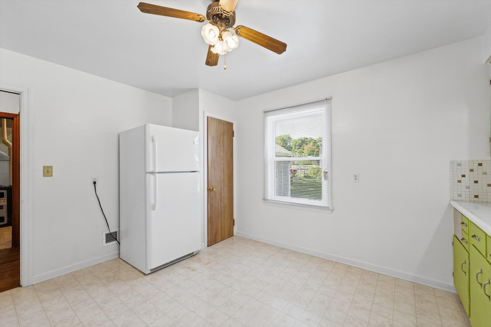 205 E Jefferson Street Property Photo 10