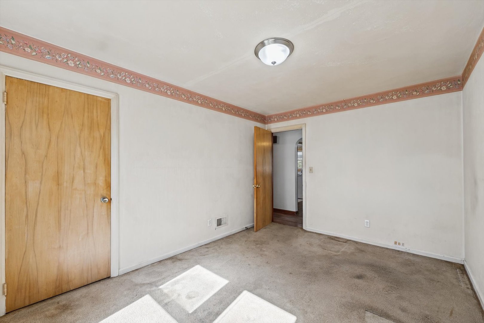 205 E Jefferson Street Property Photo 16